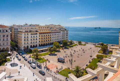 Ανακαλύπτοντας τη Νύμφη του Θερμαϊκού: Οδηγός για διακοπές στη Θεσσαλονίκη!