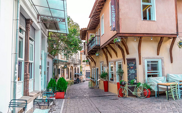 The narrow streets in Xanthi